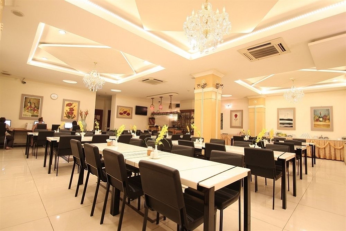 Imagen del bar/restaurante del Hotel Le Duy. Foto 3