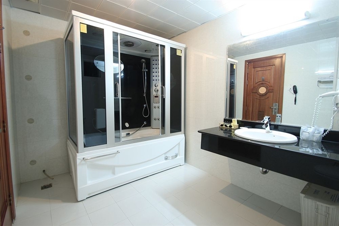 Imagen de la habitación del Hotel Le Duy. Foto 9