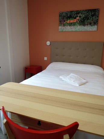 Imagen de la habitación del Hotel Le Faisan, Saint-Avertin. Foto 10