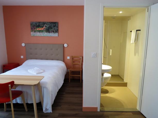 Imagen de la habitación del Hotel Le Faisan, Saint-Avertin. Foto 19