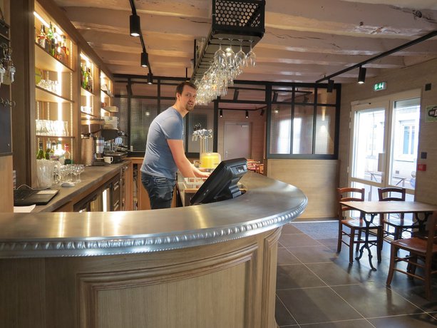 Imagen de los interiores del Hotel Le Faisan, Saint-Avertin. Foto 20