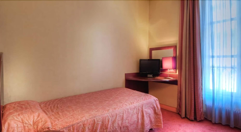 Imagen de la habitación del Hotel Le Faubourg. Foto 3