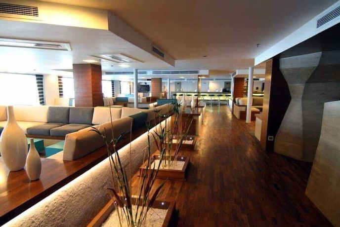 Imagen de los interiores del Hotel Le Fayan Nile Cruise - Mondays from Aswan and Thursdays from Luxor. Foto 15