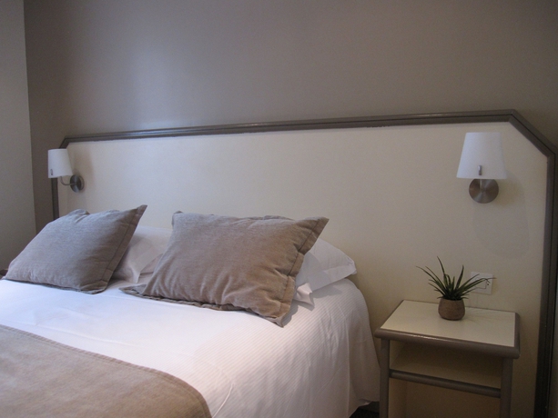 Imagen de la habitación del Hotel Le Fer à Cheval, Trouville-Sur-Mer. Foto 5