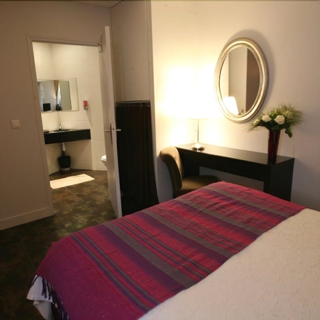 Imagen de la habitación del Hotel Le Figuier. Foto 16