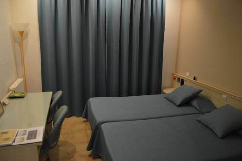 Imagen de la habitación del Hotel Le Fleurance. Foto 15