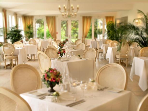 Imagen del bar/restaurante del Hotel Le Fleuray and Restaurant. Foto 2