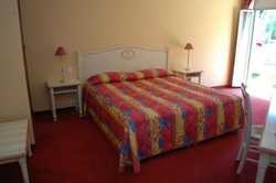 Imagen de la habitación del Hotel Le Flor&eacute;al. Foto 3