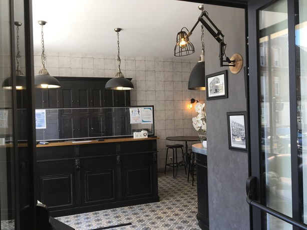 Imagen de los interiores del Hotel Le Florence. Foto 20