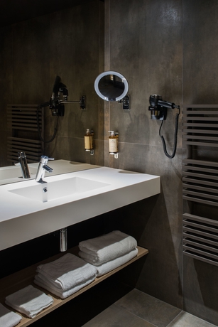 Imagen de la habitación del Hotel Le Florentin. Foto 6