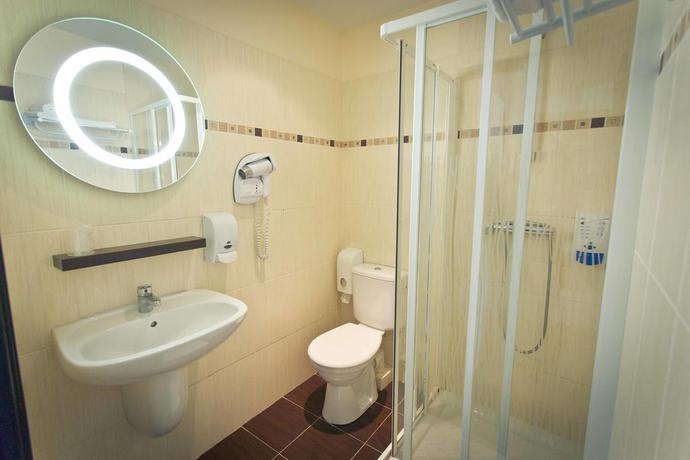 Imagen de la habitación del Hotel Le Florin. Foto 6