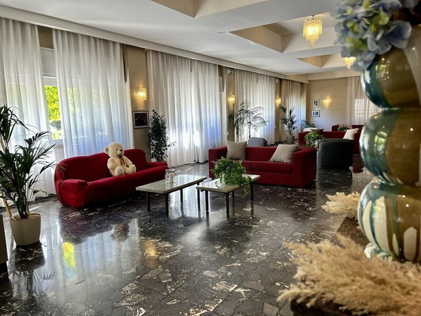 Imagen de los interiores del Hotel Le Focette Dell\'Orso. Foto 11