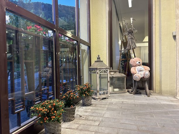 Imagen de los interiores del Hotel Le Focette Dell\'Orso. Foto 20
