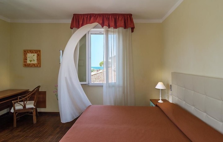 Imagen de la habitación del Hotel Le Focette, Pietrasanta. Foto 6