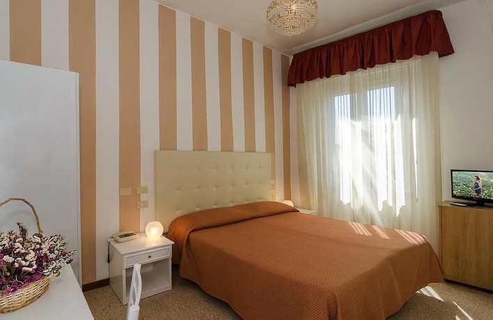 Imagen de la habitación del Hotel Le Focette, Pietrasanta. Foto 11