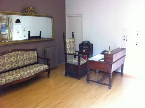 Imagen de la habitación del Hotel Le Forum. Foto 4