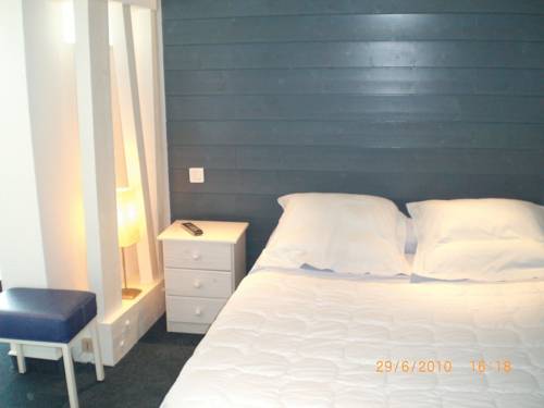 Imagen de la habitación del Hotel Le France. Foto 2