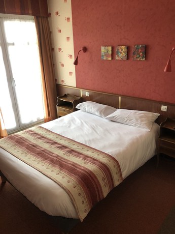 Imagen de la habitación del Hotel Le France, Redon. Foto 16
