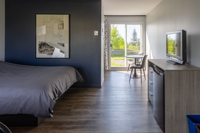 Imagen de la habitación del Hotel Le Fraser Motel. Foto 6