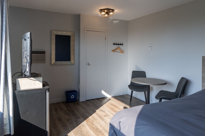 Imagen de la habitación del Hotel Le Fraser Motel. Foto 11
