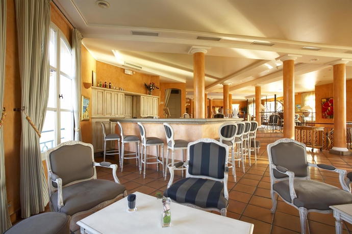 Imagen del bar/restaurante del Hotel Le Frégate Provence. Foto 2