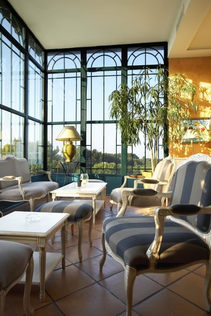 Imagen del bar/restaurante del Hotel Le Frégate Provence. Foto 4