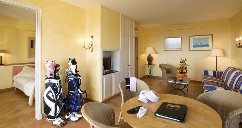 Imagen de la habitación del Hotel Le Frégate Provence. Foto 8