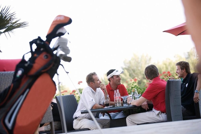 Imagen de los exteriores del Hotel Le Frégate Provence. Foto 14