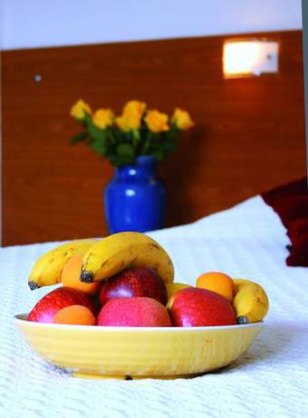 Imagen de la habitación del Hotel Le Gabian. Foto 5