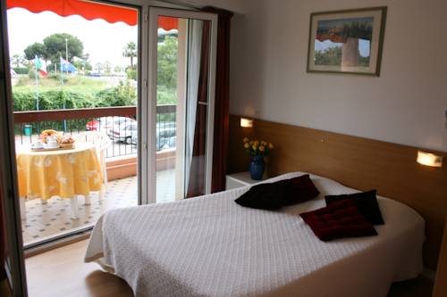 Imagen de la habitación del Hotel Le Gabian. Foto 9