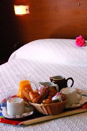 Imagen de la habitación del Hotel Le Gabian. Foto 14