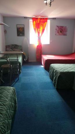 Imagen de la habitación del Hotel Le Gambetta, Carmaux. Foto 9