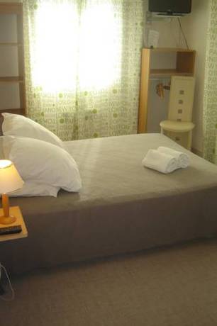 Imagen de la habitación del Hotel Le Gambetta, Vias. Foto 5