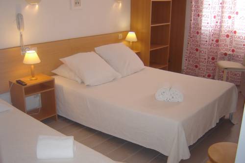Imagen de la habitación del Hotel Le Gambetta, Vias. Foto 9
