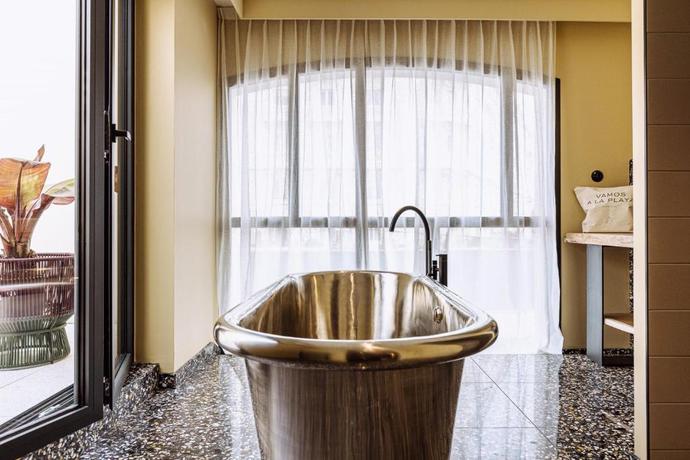 Imagen de la habitación del Hotel Le Garage Biarritz. Foto 2