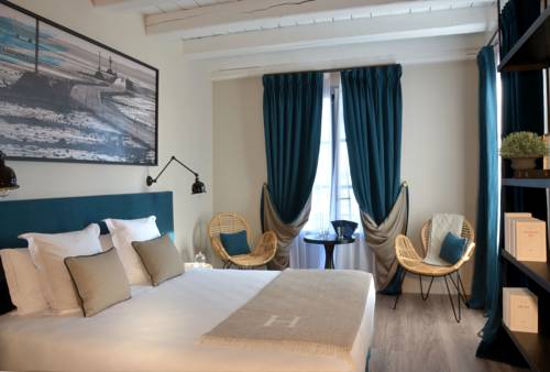 Imagen de la habitación del Hotel Le G&eacute;n&eacute;ral D'elb&eacute;e Hotel & Spa. Foto 4