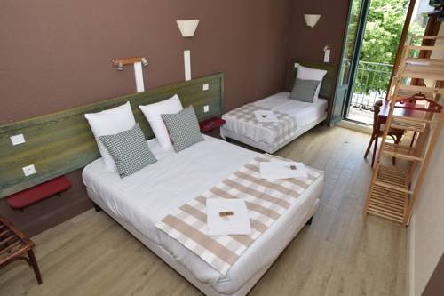 Imagen de la habitación del Hotel Le Genève. Foto 3