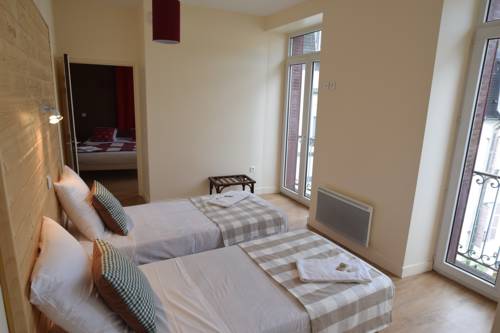 Imagen de la habitación del Hotel Le Genève. Foto 7