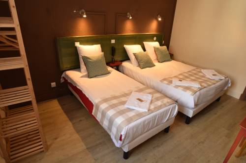 Imagen de la habitación del Hotel Le Genève. Foto 10