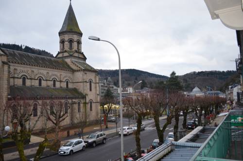 Imagen de la habitación del Hotel Le Genève. Foto 13
