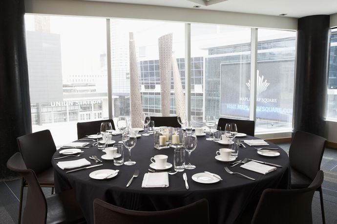 Imagen de los interiores del Hotel Le Germain Maple Leaf Square. Foto 14