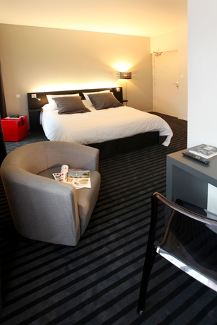 Imagen de la habitación del Hotel Le Germinal. Foto 9