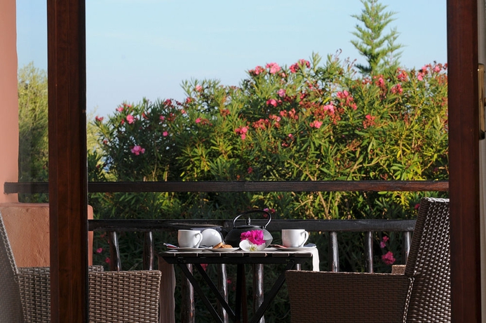 Imagen de los exteriores del Hotel Le Ginestre. Foto 6