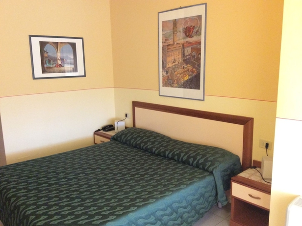 Imagen de la habitación del Hotel Le Ginestre, Pietrasanta. Foto 15