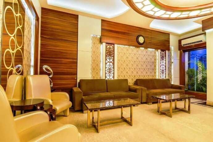 Imagen de los interiores del Hotel Le Golden. Foto 25