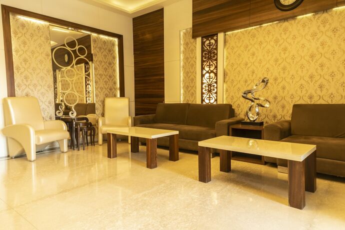 Imagen de los interiores del Hotel Le Golden. Foto 27