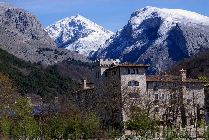 Imagen de los exteriores del Hotel Le Gole. Foto 12