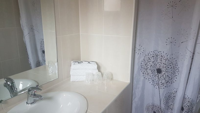 Imagen de la habitación del Hotel Le Golfe Bleu. Foto 11