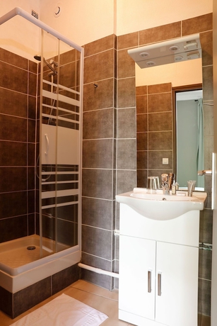 Imagen de la habitación del Hotel Le Grand Albert 1er. Foto 8