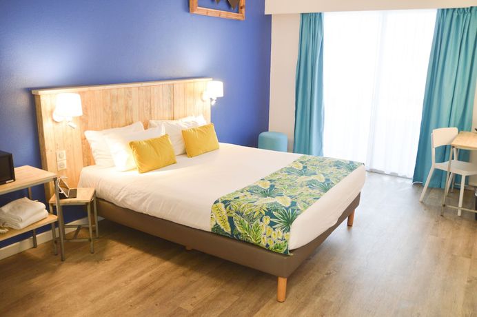 Imagen de la habitación del Hotel Le Grand Bleu, Saint-Gilles-les-Bains. Foto 3